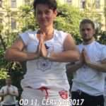Bezplatné lekce jógy - Cvicte jogu s nami v Parku na Kampe, Praha 1 - 2017