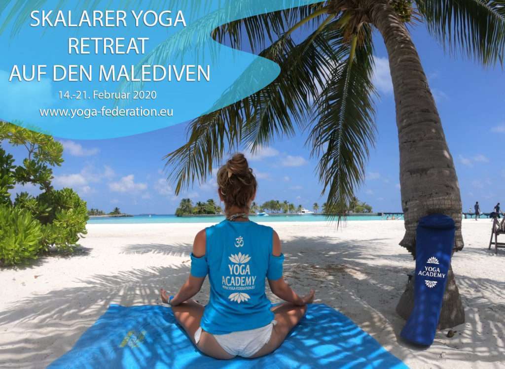 Skalarer Yoga Retrear auf den Malediven